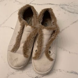Womens Modernist fluffy sneaker/slipper